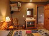 cabin-3-bedroom-lower-vanity