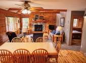 cabin-3-dining